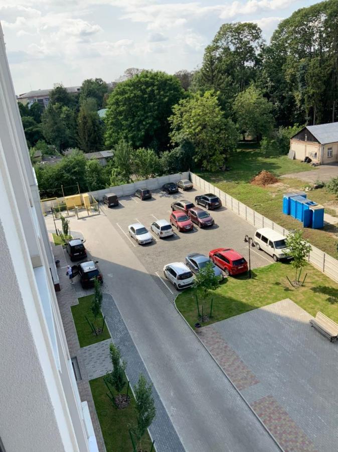 Дизайнерський Ремонт&Центр& Vip, Електрозаправка На Території Будинку Rivne Exteriér fotografie